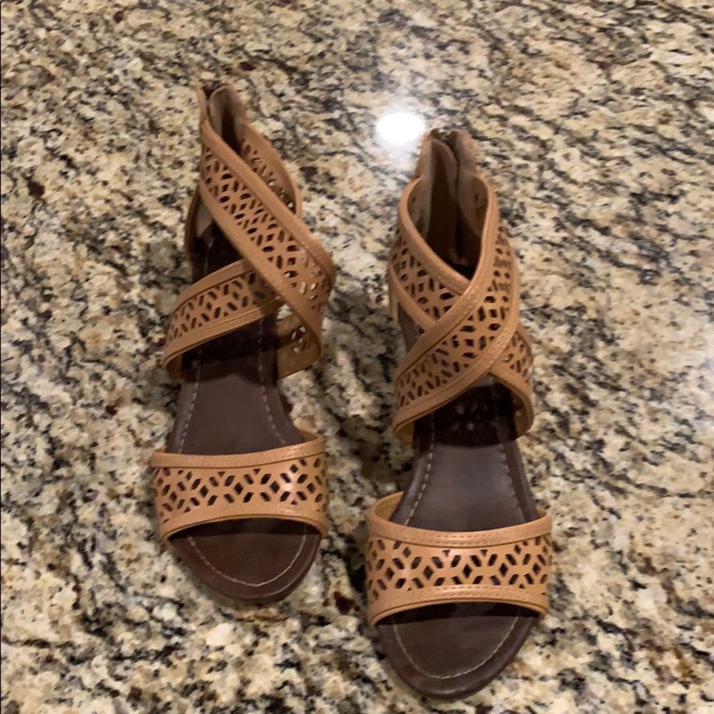 Tan Wedges